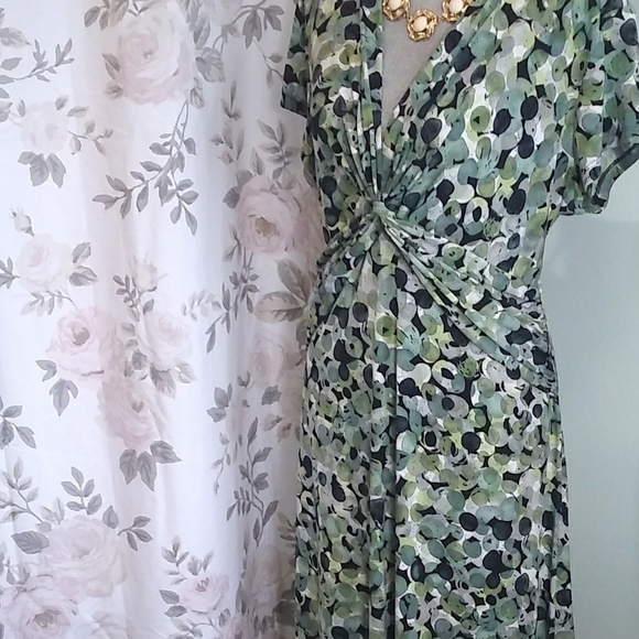 Dress - Picture 1 of 4